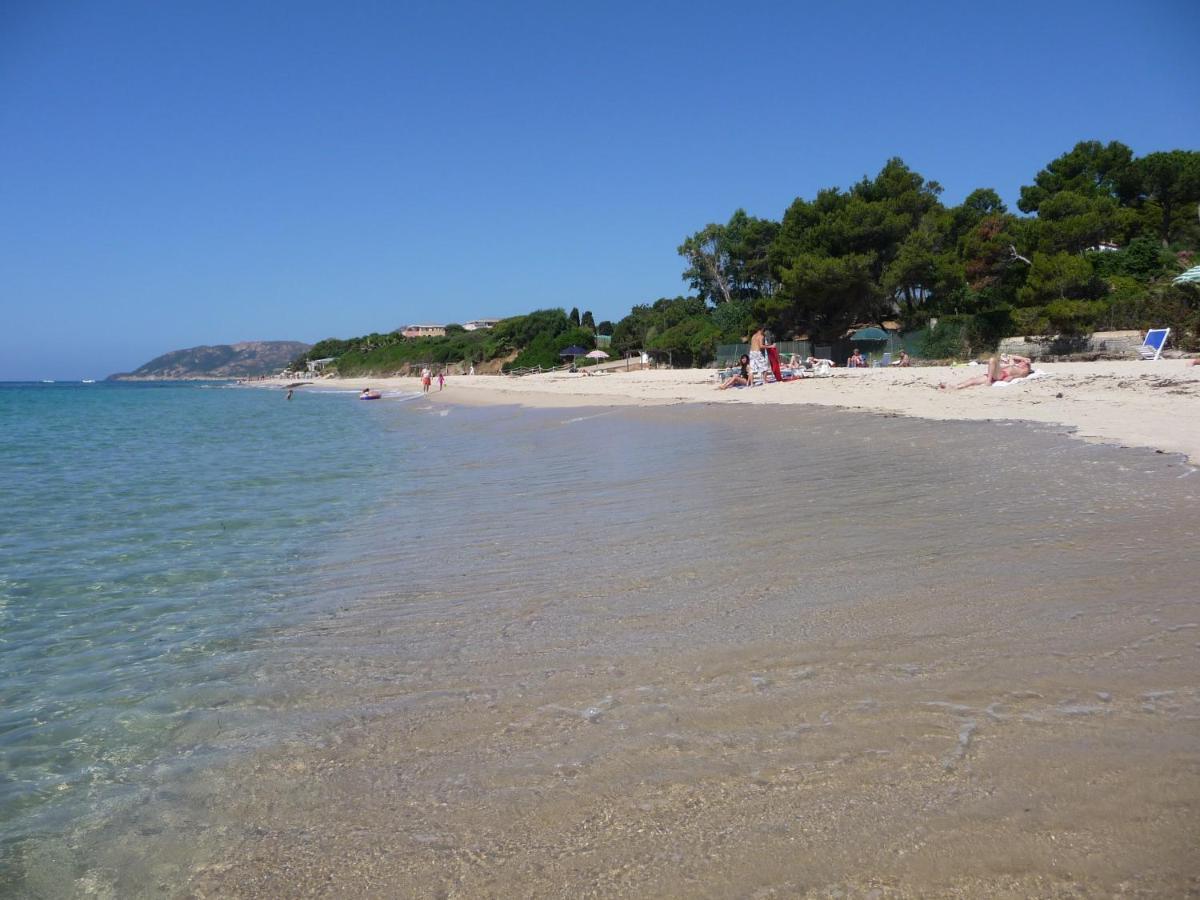Santa Margherita Di Pula, Calaverde, Deliziosa Villetta 100 Metri Dal Mare Exteriör bild
